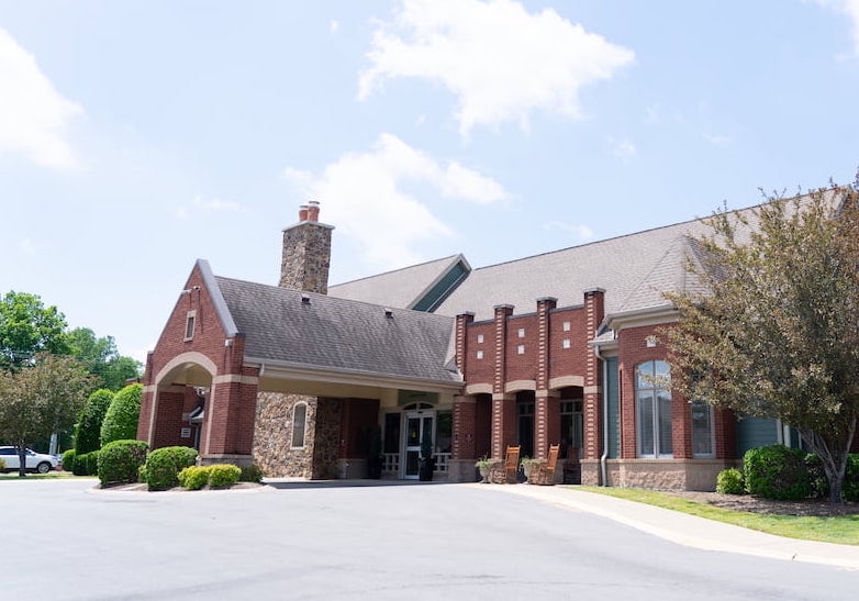 Outdoor view of Hearthside Senior Living - sunny day